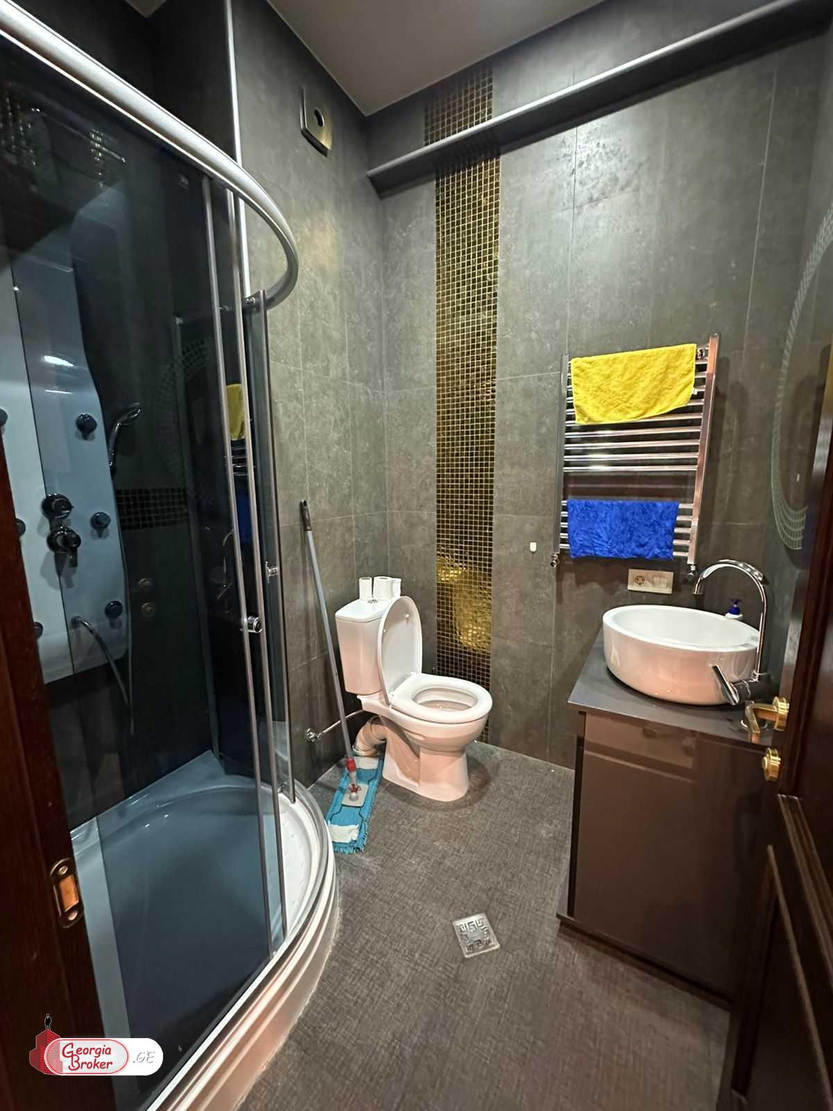 nearly repaired 5-room apartment for sale