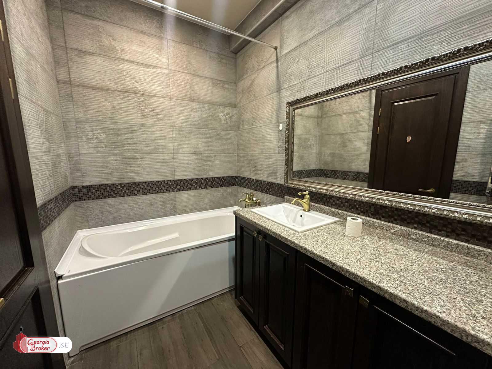 nearly repaired 5-room apartment for sale