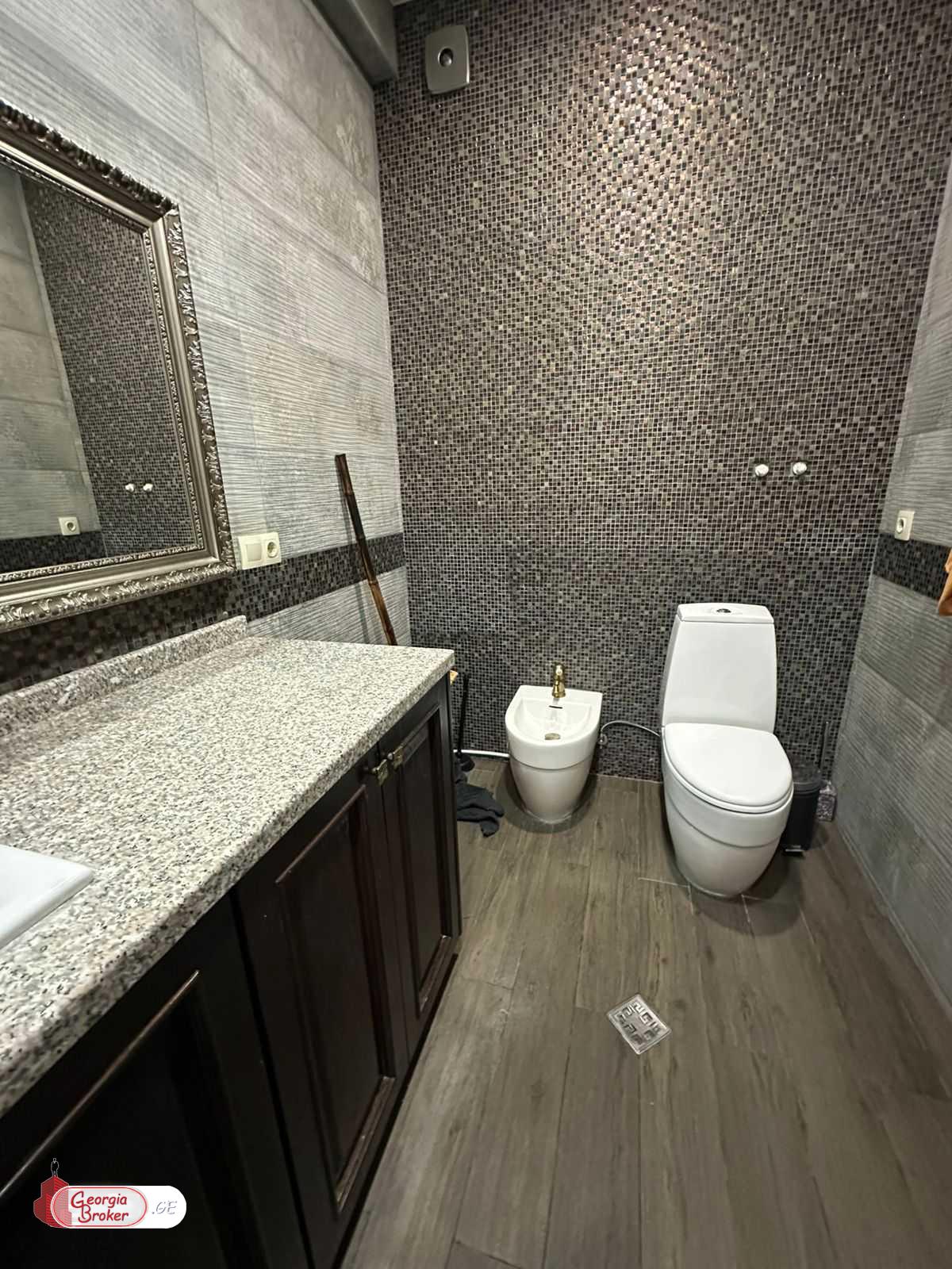 nearly repaired 5-room apartment for sale