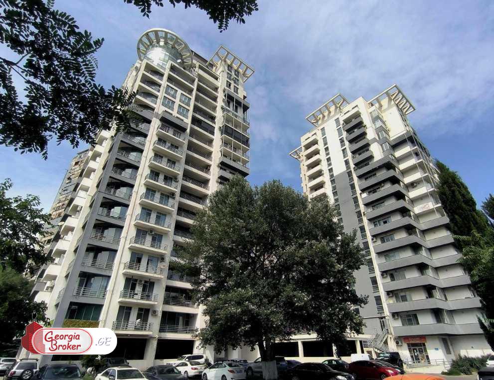 nearly repaired 5-room apartment for sale