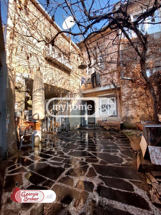 nearly repaired 5-room house for sale