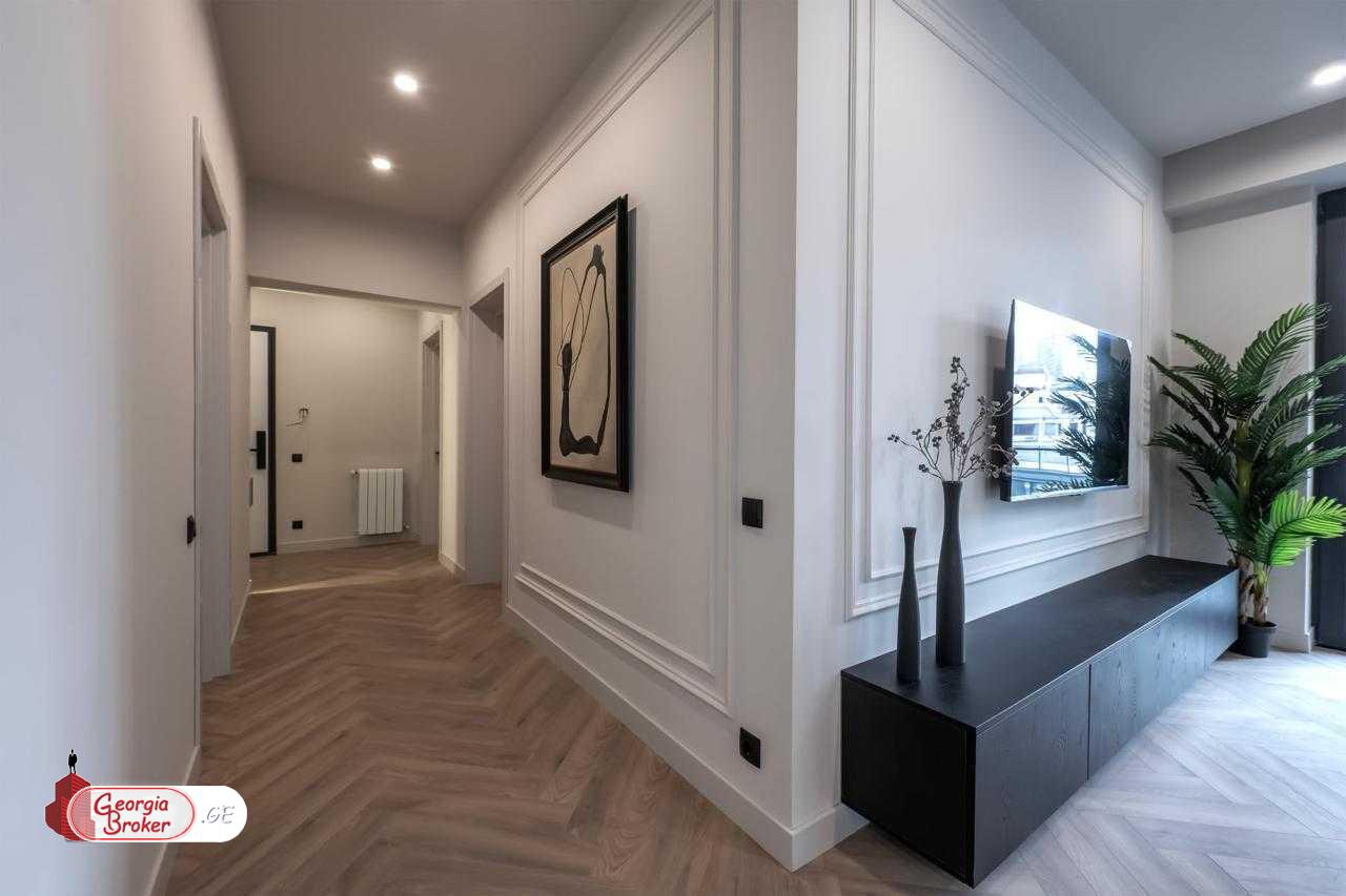 იყიდება ახალი გარემონტებული 3 ოთახიანი ბინა  "პარკ ჰოუმში" ,   ვაკეში