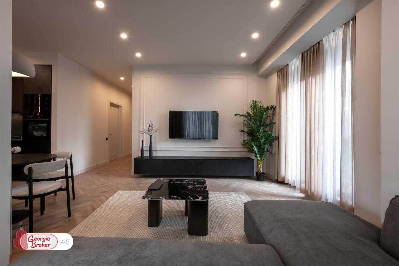 იყიდება ახალი გარემონტებული 3 ოთახიანი ბინა  "პარკ ჰოუმში" ,   ვაკეში