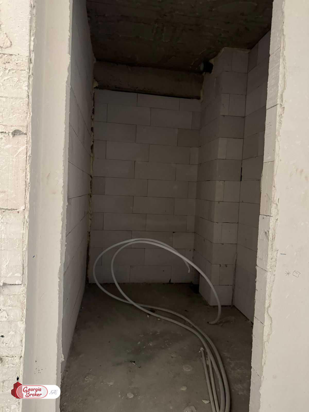 იყიდება ახალი აშენებული 2 ოთახიანი ბინა   "ორთაჭალა ჰილსში"