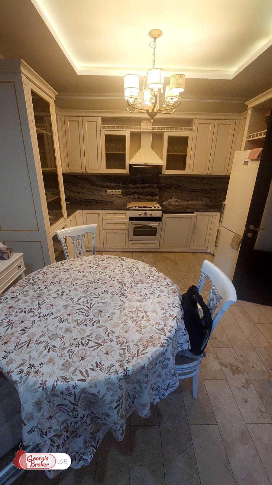 იყიდება ახალი გარემონტებული 5 ოთახიანი ბინა აბანოთუბანში