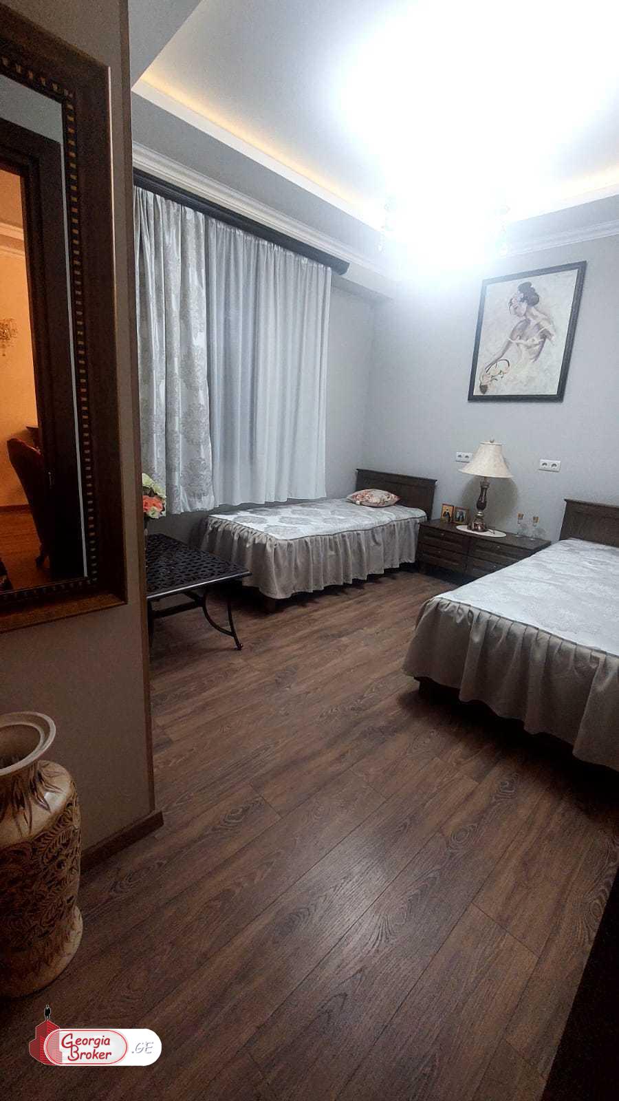 იყიდება ახალი გარემონტებული 5 ოთახიანი ბინა აბანოთუბანში