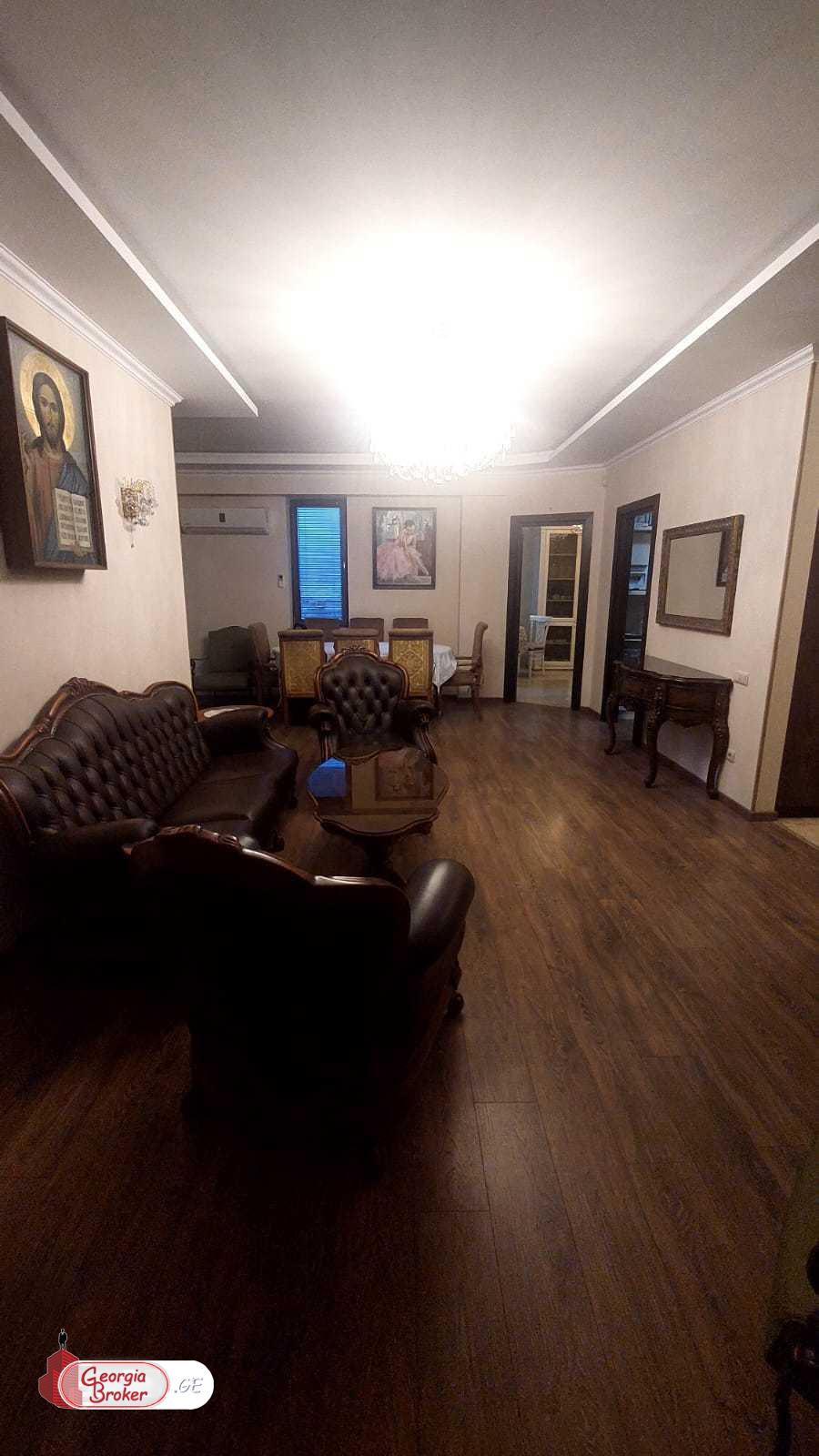 იყიდება ახალი გარემონტებული 5 ოთახიანი ბინა აბანოთუბანში