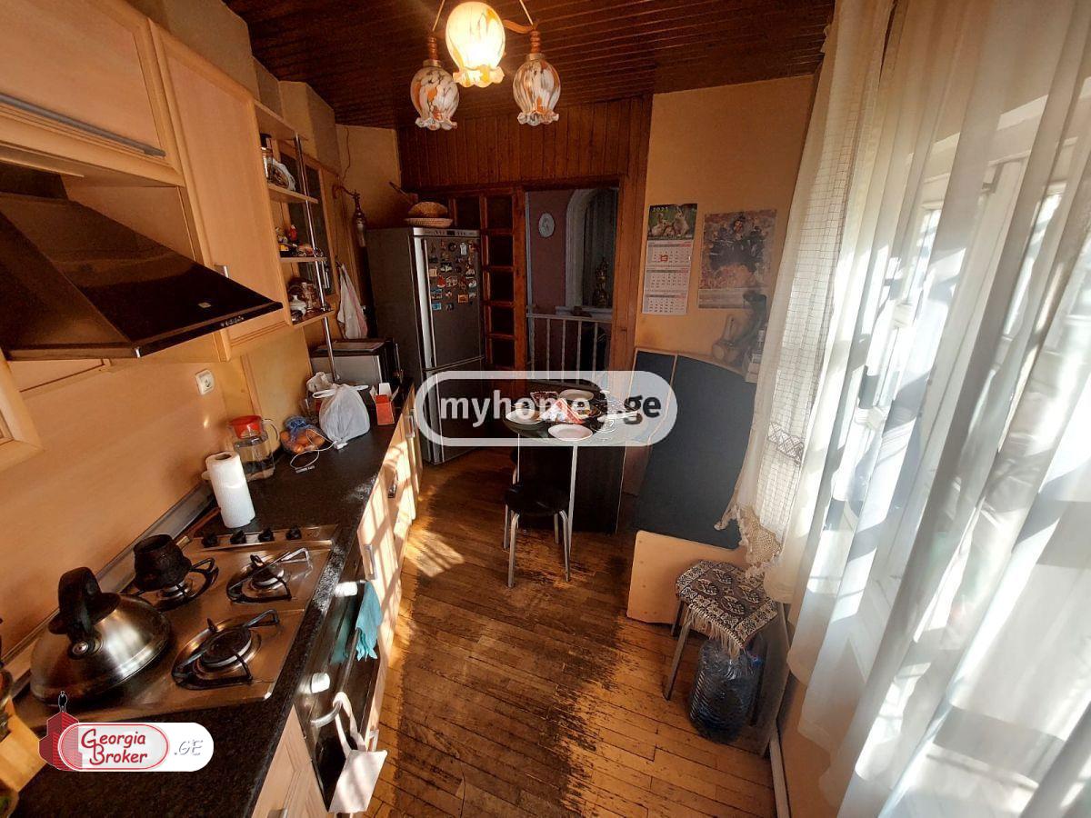 nearly repaired 5-room house for sale