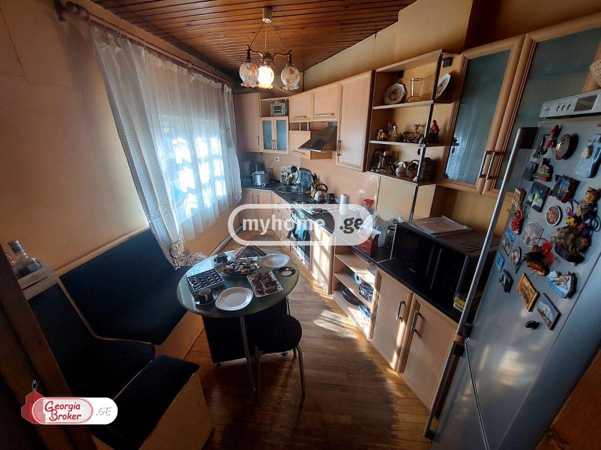 nearly repaired 5-room house for sale