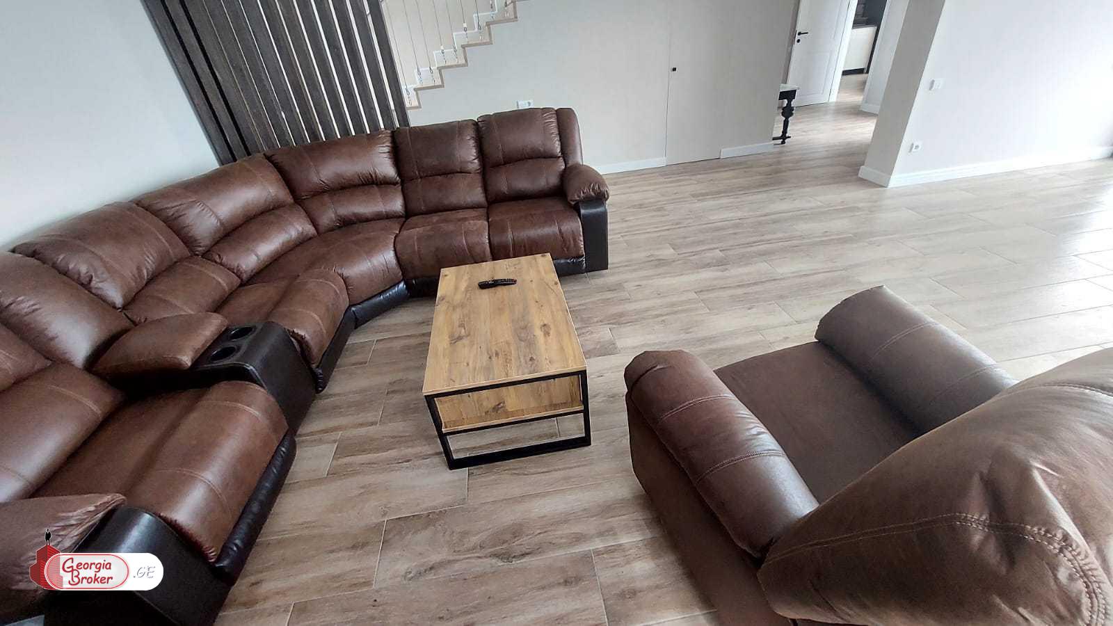 nearly repaired 8-room house for sale