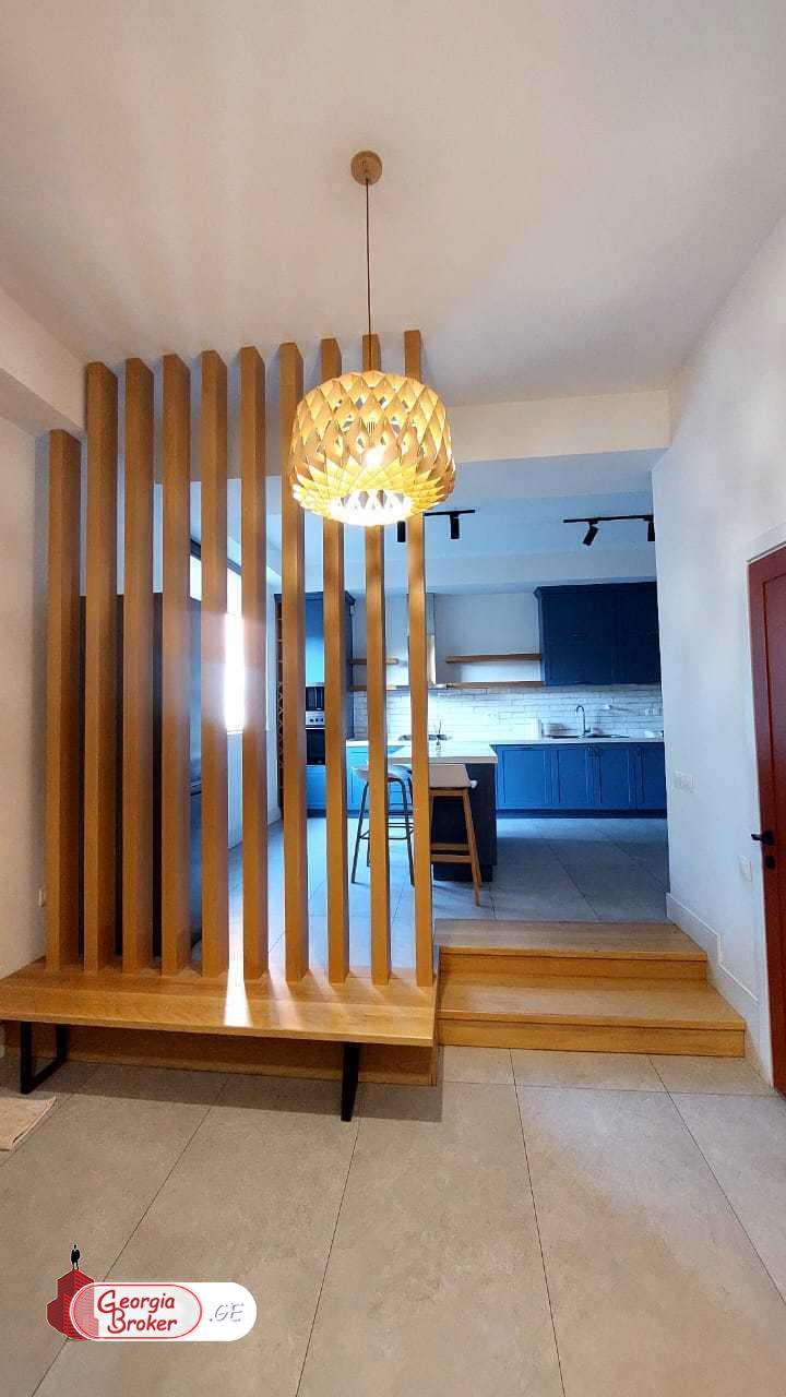 в аренду дом с новым ремонтом 7-комнат