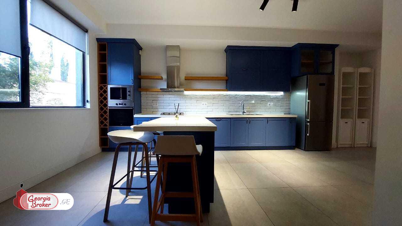 в аренду дом с новым ремонтом 7-комнат