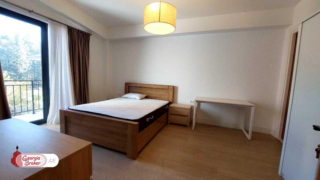 в аренду дом с новым ремонтом 7-комнат