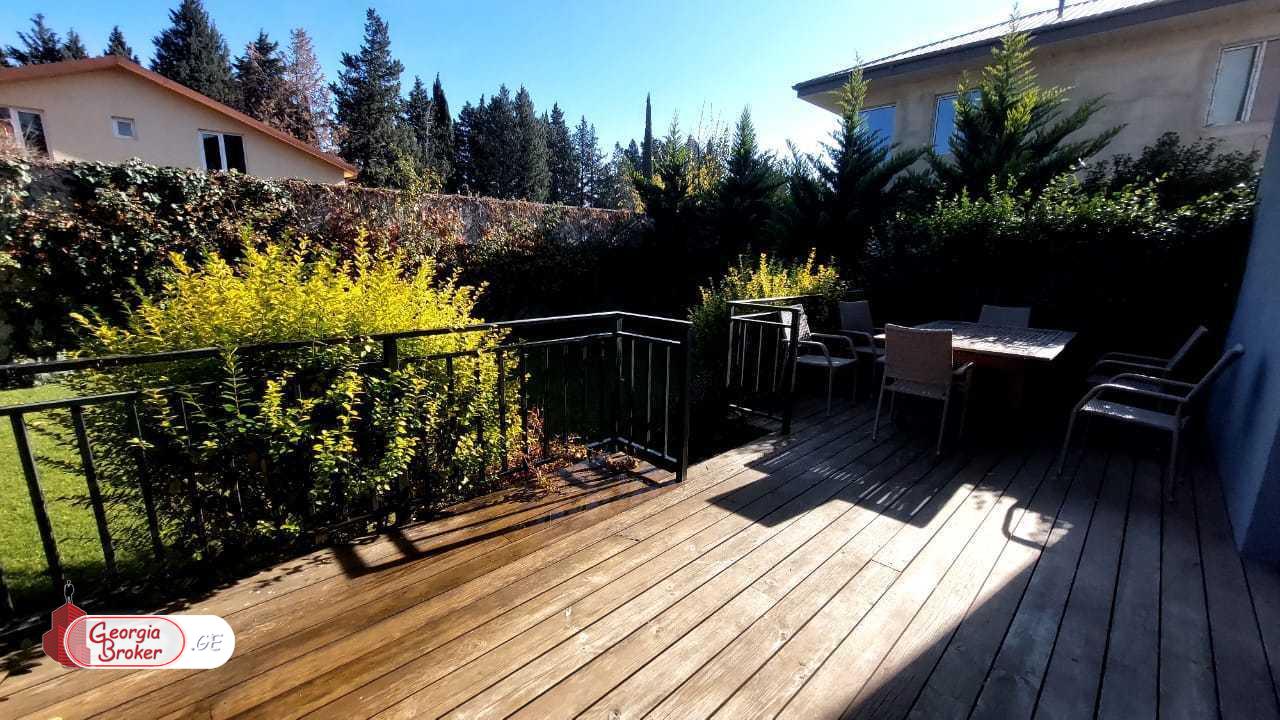 в аренду дом с новым ремонтом 7-комнат