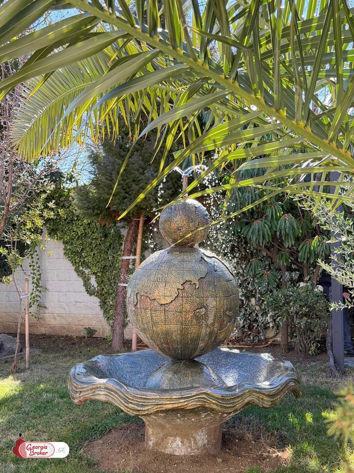 nearly repaired 9-room house for sale