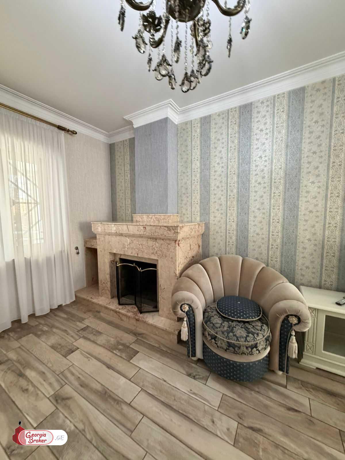 nearly repaired 9-room house for sale