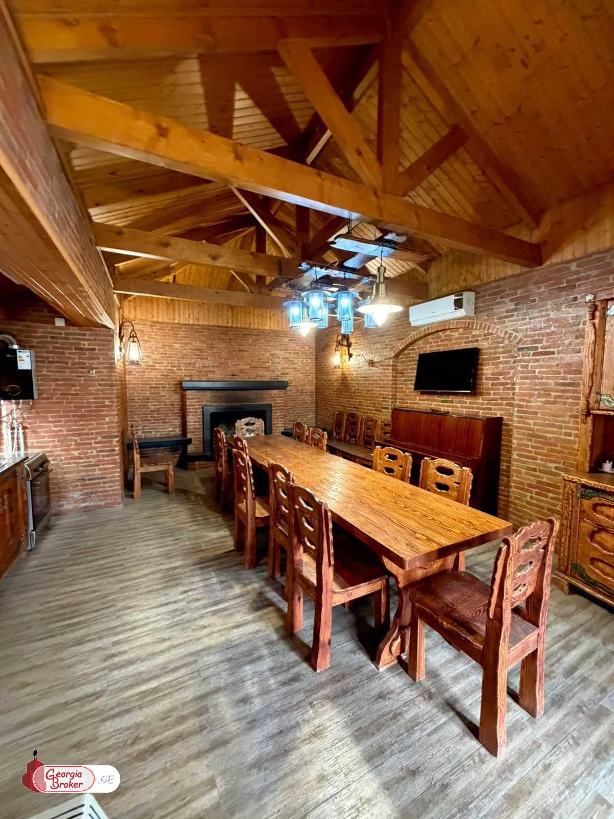 nearly repaired 9-room house for sale