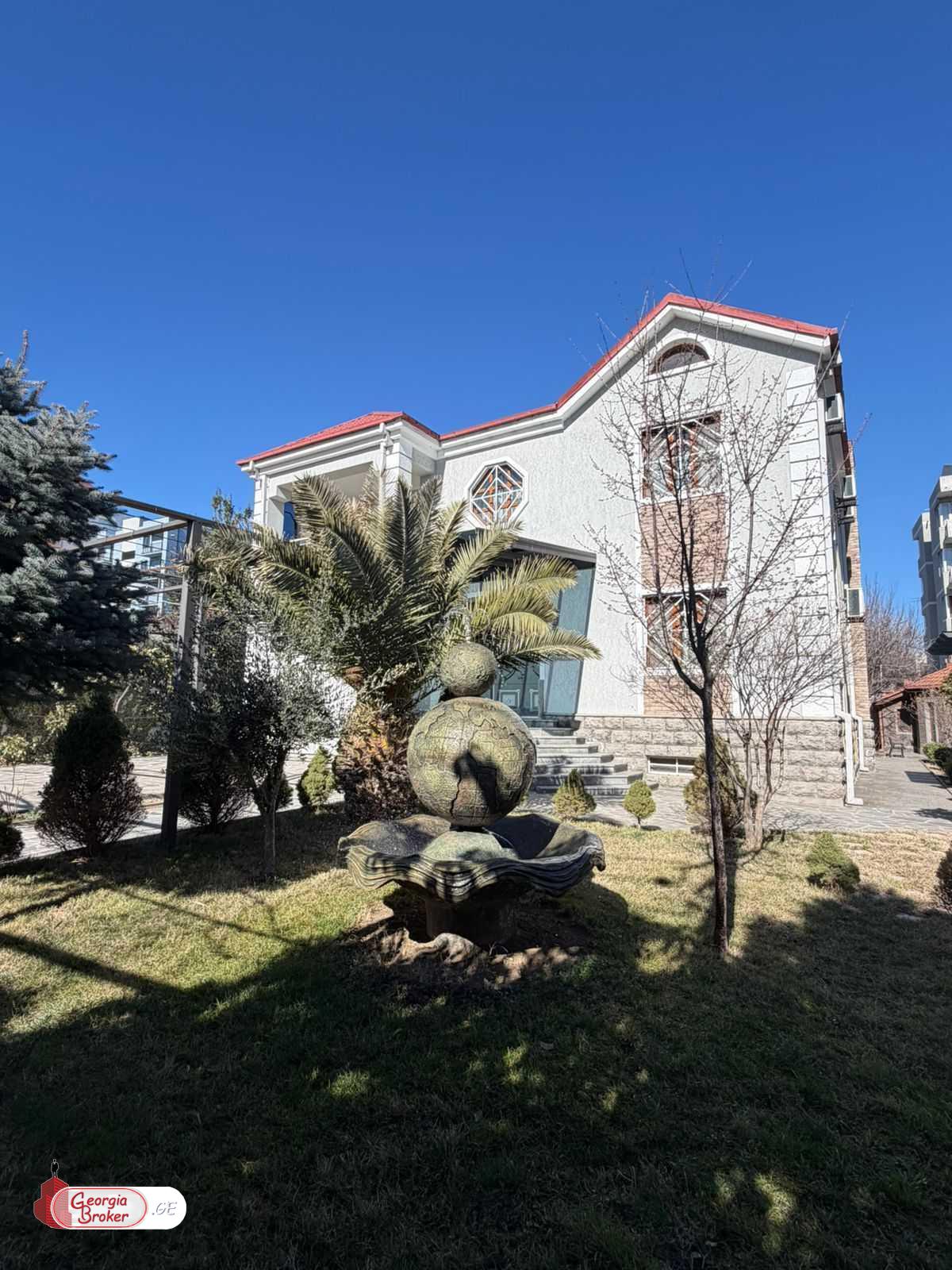 nearly repaired 9-room house for sale