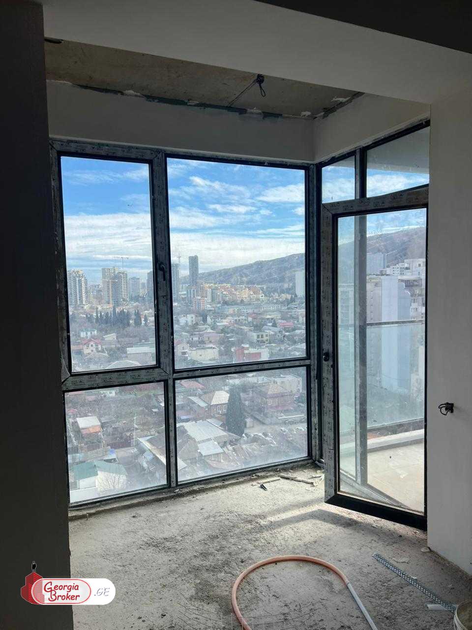 nearly repaired 5-room apartment for sale