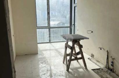 nearly repaired 5-room apartment for sale