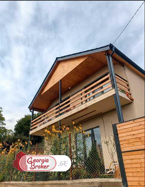 продается дом с новым ремонтом 6-комнат