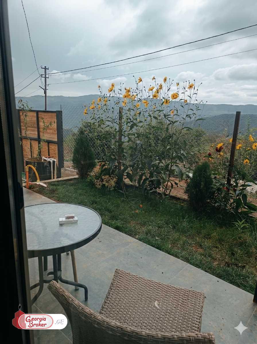 продается дом с новым ремонтом 6-комнат