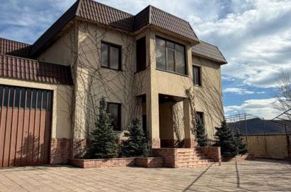 იყიდება ახალი გარემონტებული 14 ოთახიანი  რეზიდენცია წიწამურში