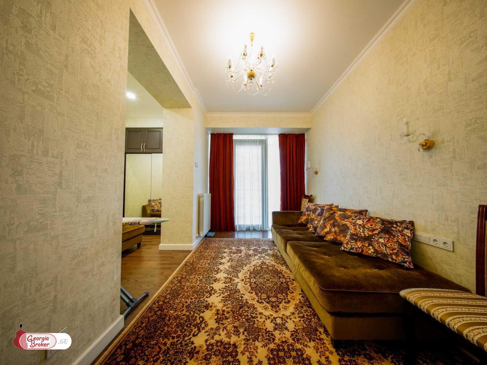 продается квартира с новым ремонтом 5-комнат