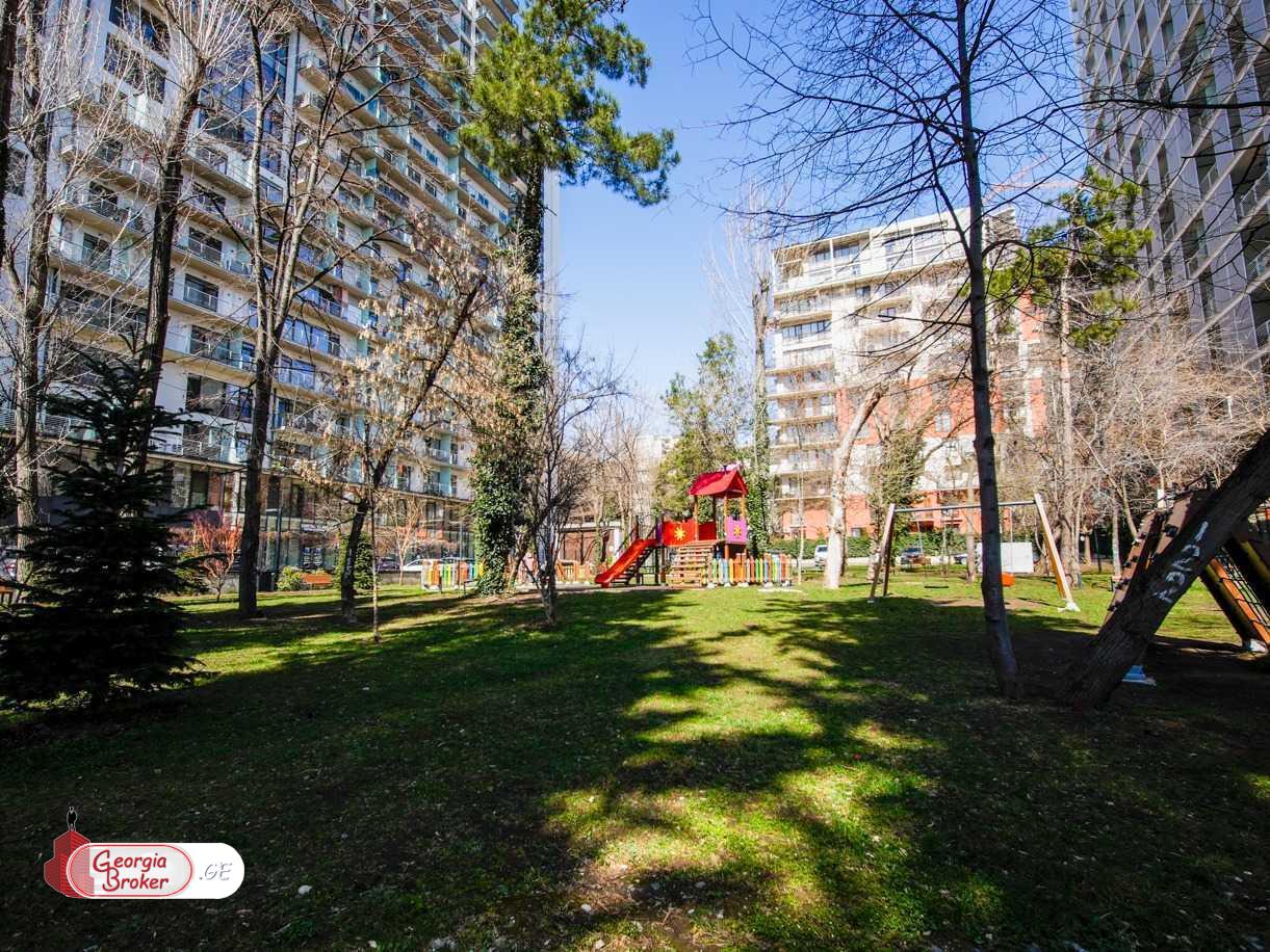 იყიდება ახალი გარემონტებული 5 ოთახიანი ბინა   "დომუსში"