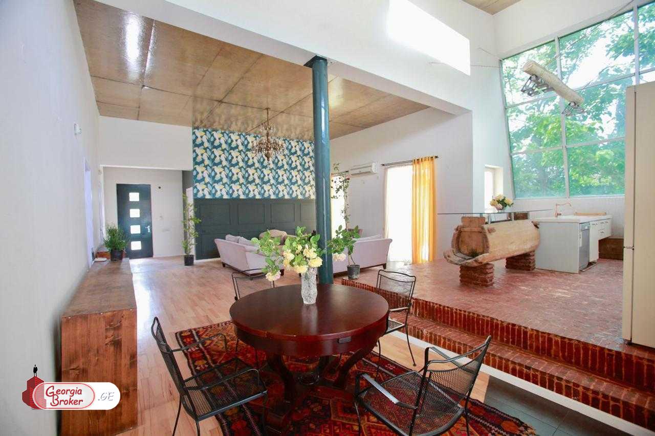 იყიდება ახალი გარემონტებული 6 ოთახიანი სახლი დიღომი 8ში