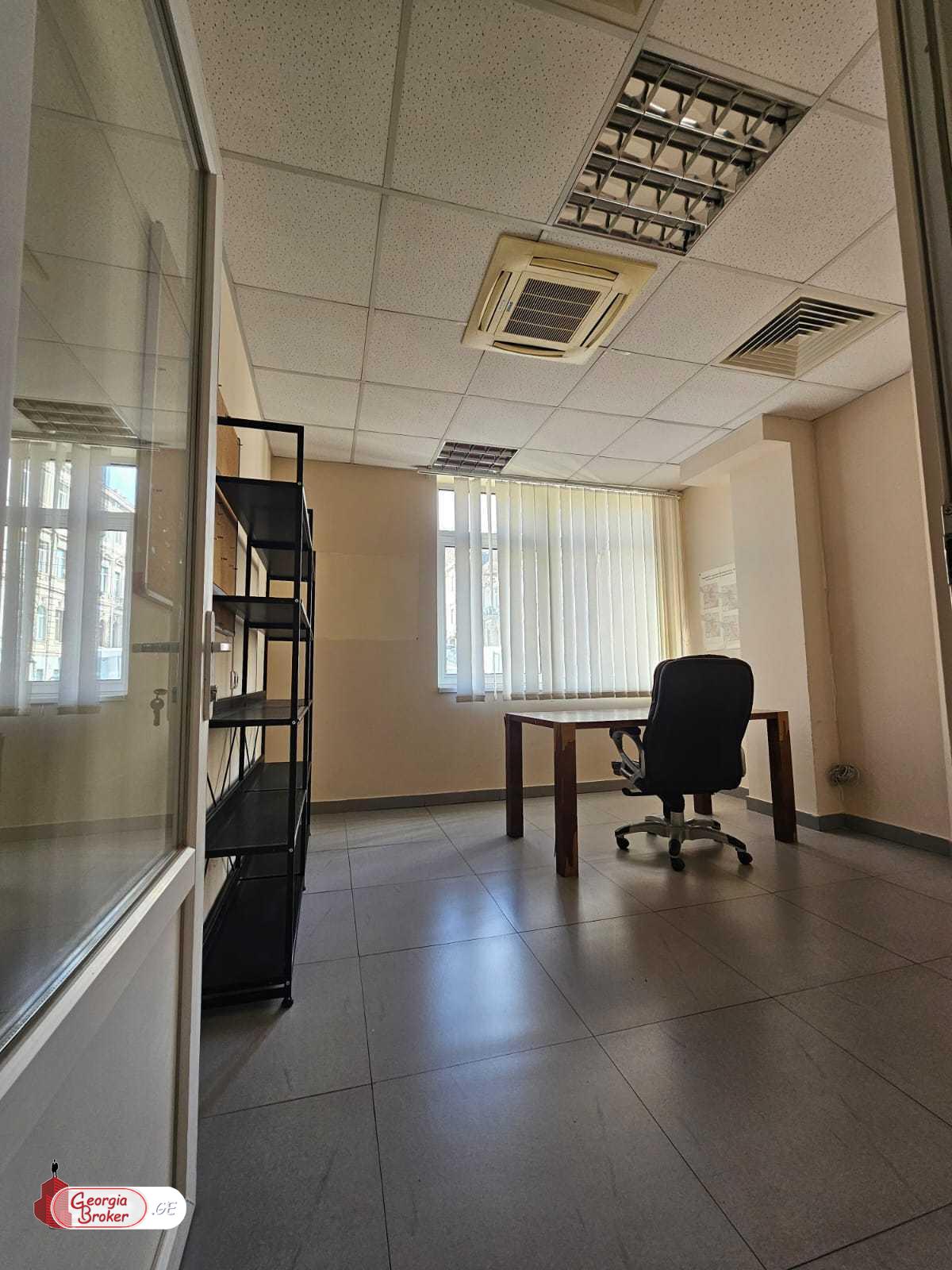 ქირავდება ახალი გარემონტებული საოფისე ფართი რუსთაველზე
