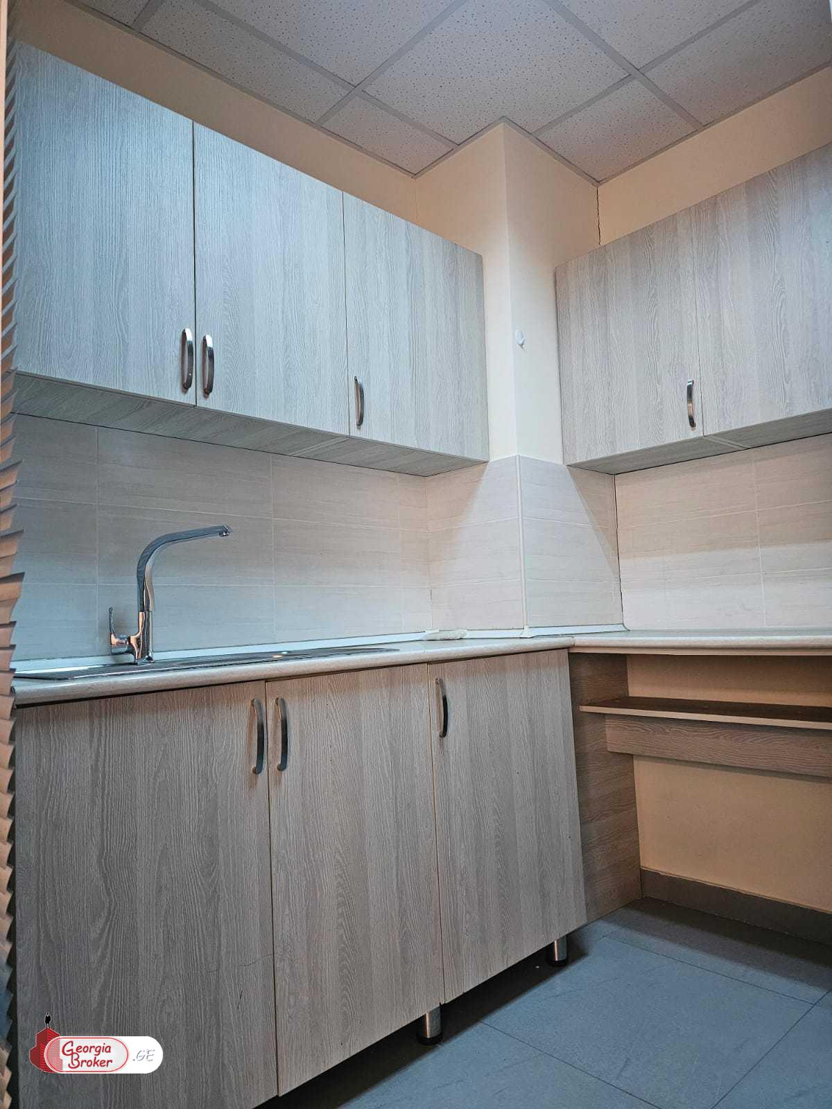 ქირავდება ახალი გარემონტებული საოფისე ფართი რუსთაველზე