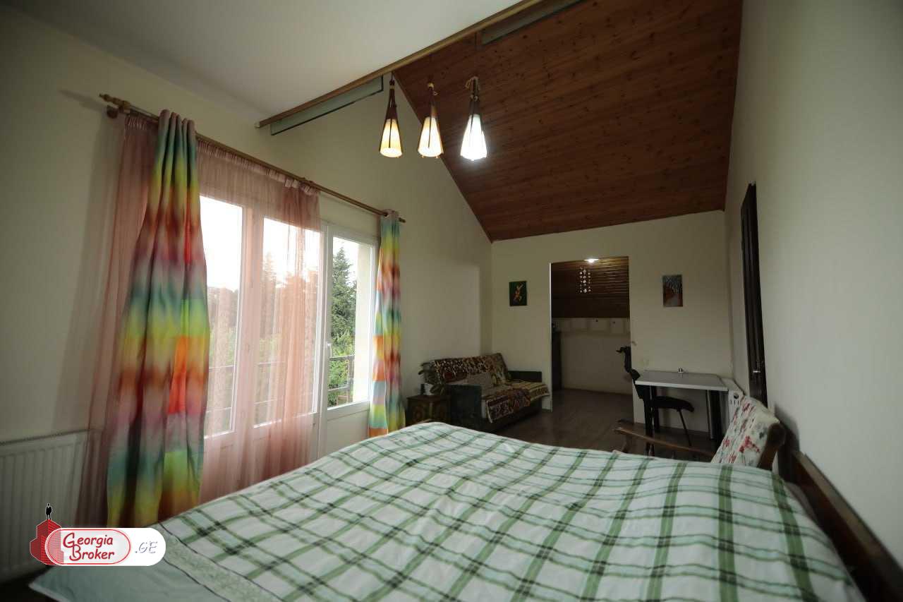 ქირავდება ახალი გარემონტებული 5 ოთახიანი სახლი ქოშიგორაზე