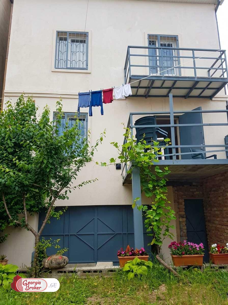 продается дом с новым ремонтом 7-комнат