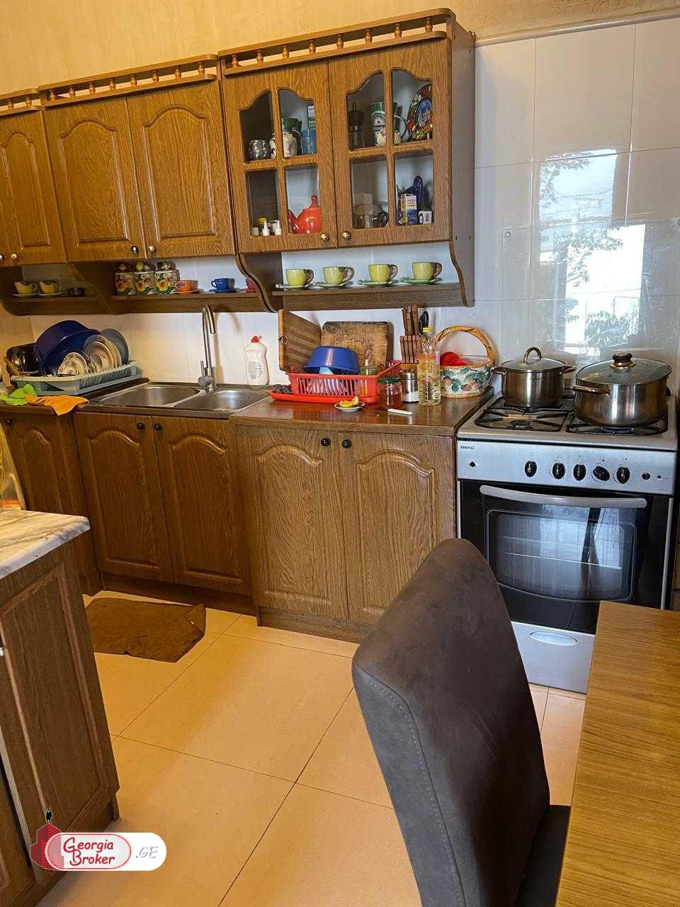 продается дом с новым ремонтом 7-комнат