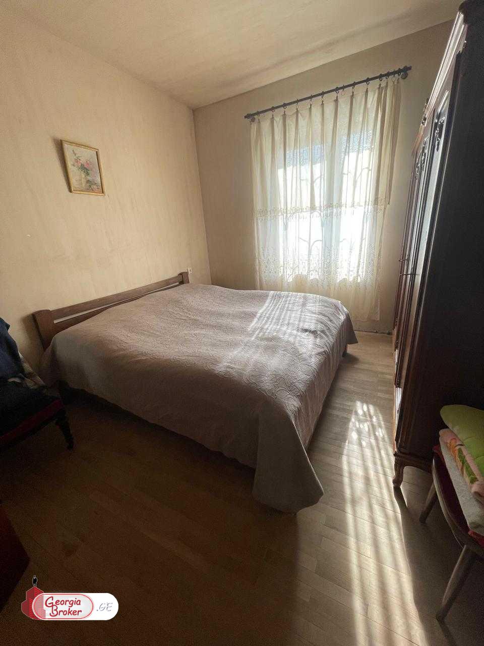 продается дом с новым ремонтом 7-комнат