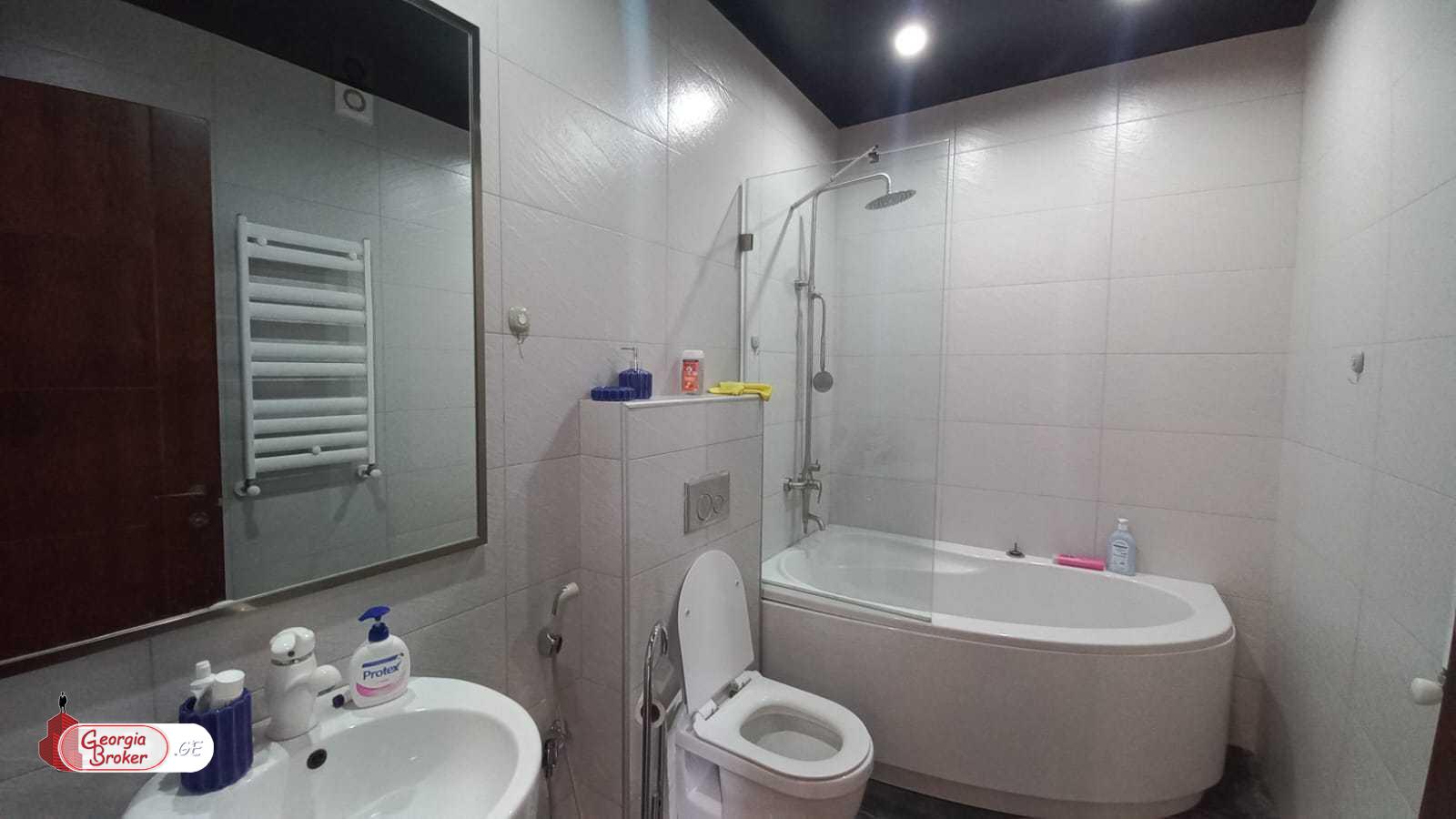 ქირავდება ახალი გარემონტებული 14 ოთახიანი სახლი ქოშიგორაში