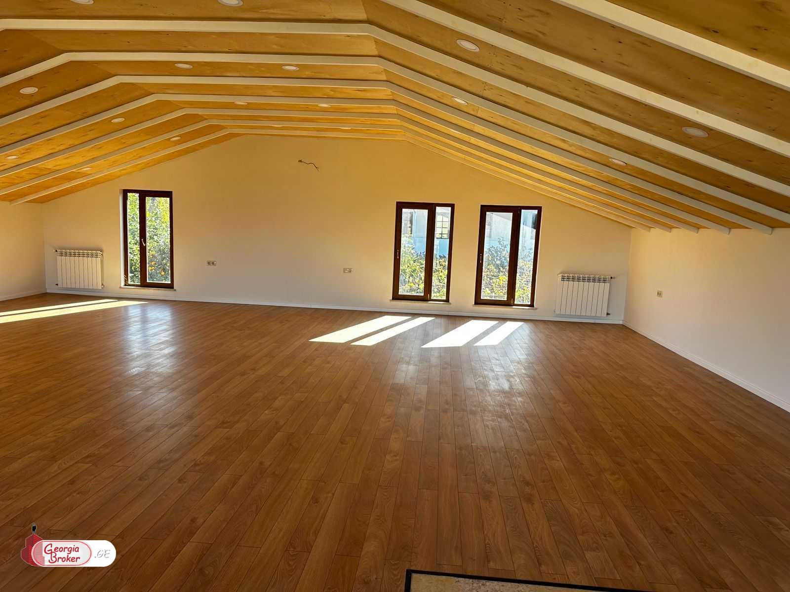 nearly repaired 8-room house for sale