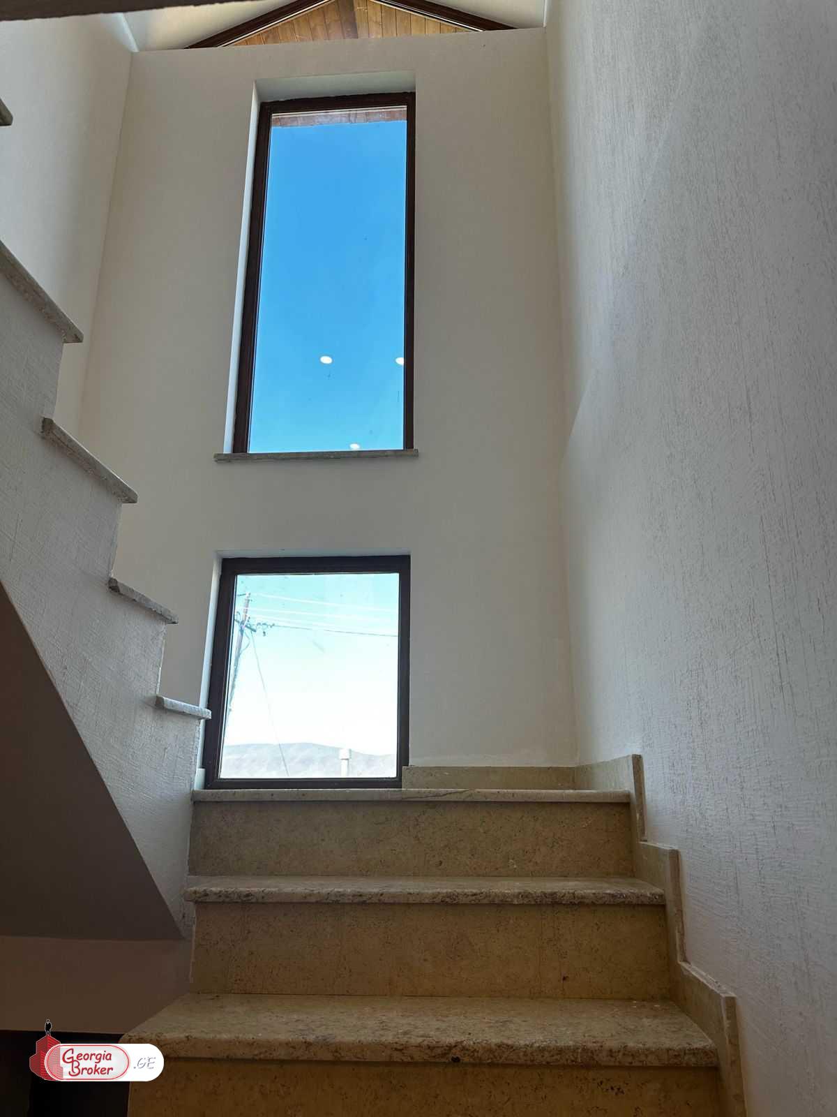 nearly repaired 8-room house for sale