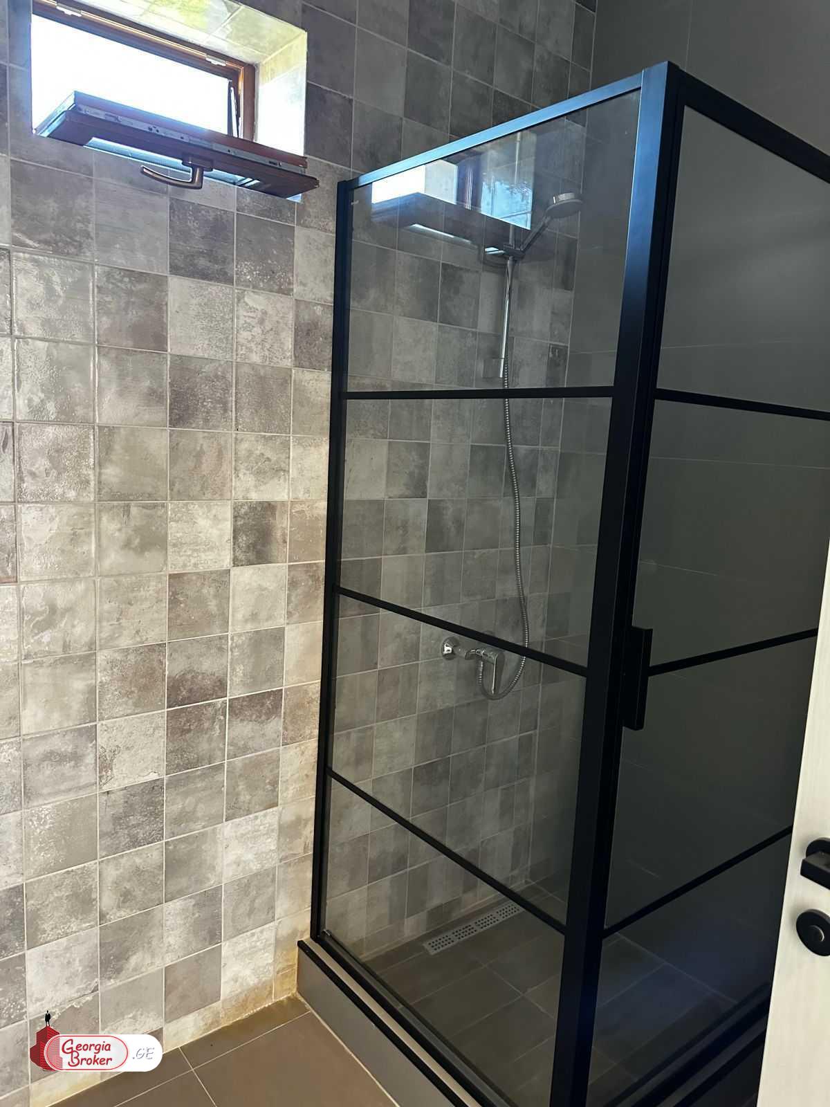 nearly repaired 8-room house for sale