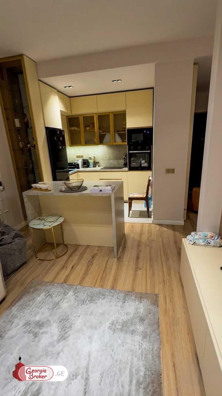 იყიდება ახალი გარემონტებული 3 ოთახიანი ბინა ორთაჭალაში