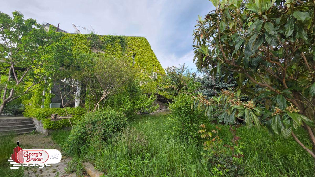 nearly repaired 7-room house for rent