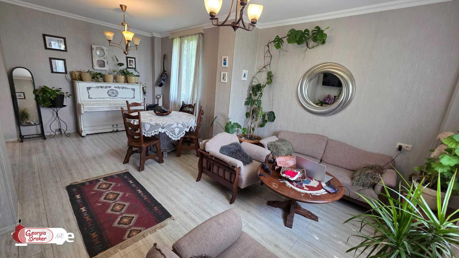 nearly repaired 9-room house for sale