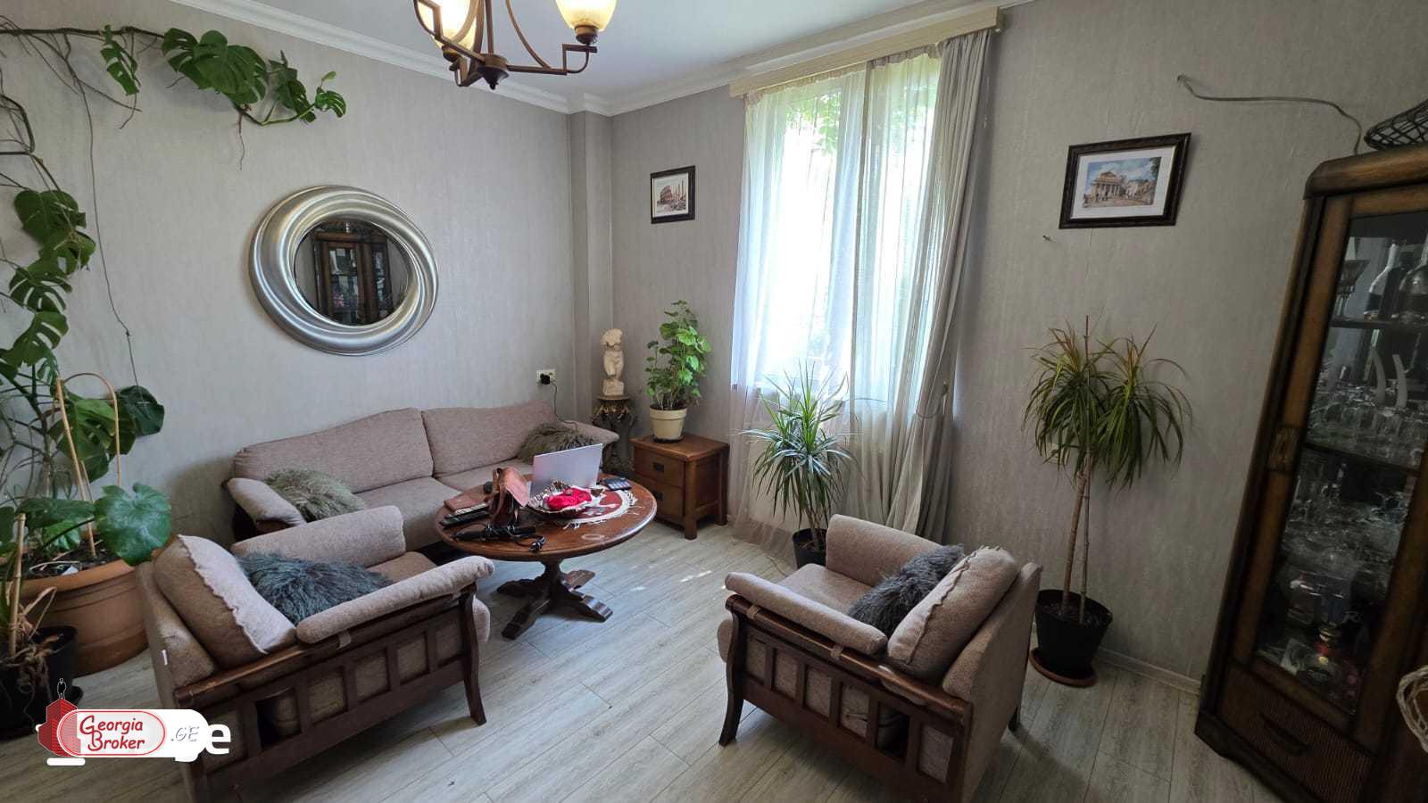 nearly repaired 9-room house for sale