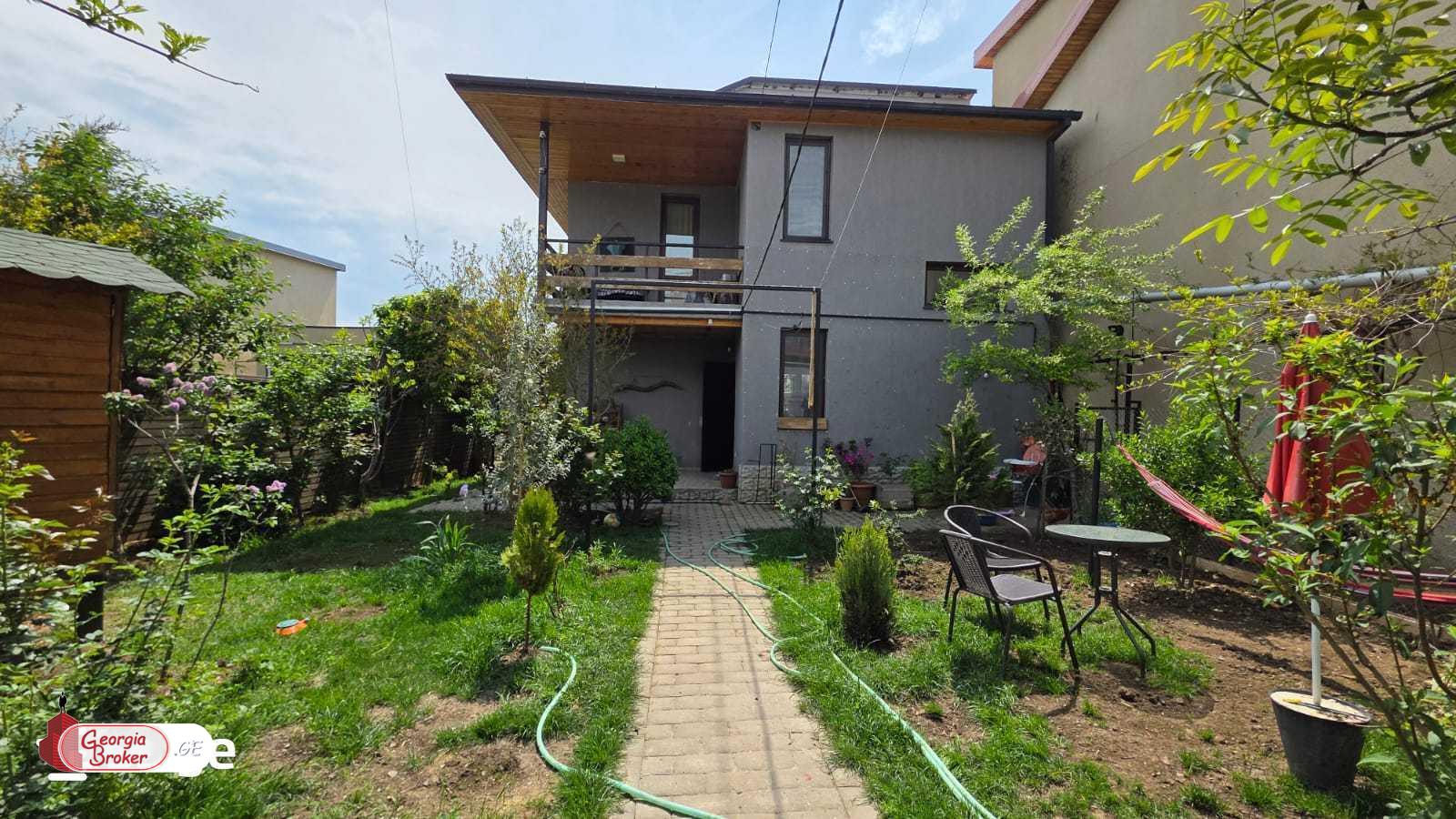 nearly repaired 9-room house for sale