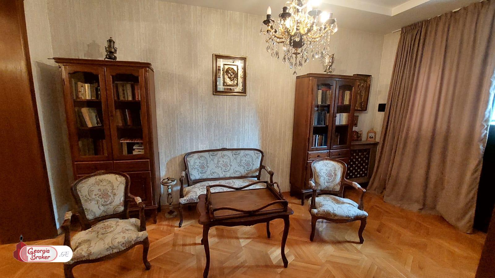 იყიდება ახალი გარემონტებული უნივერსალური ფართი ნაძალადევში