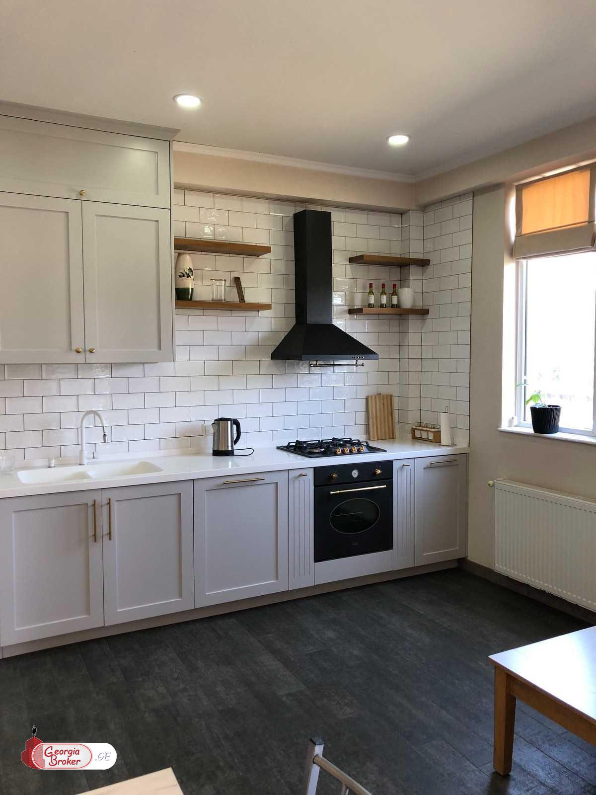 nearly repaired 3-room apartment for sale