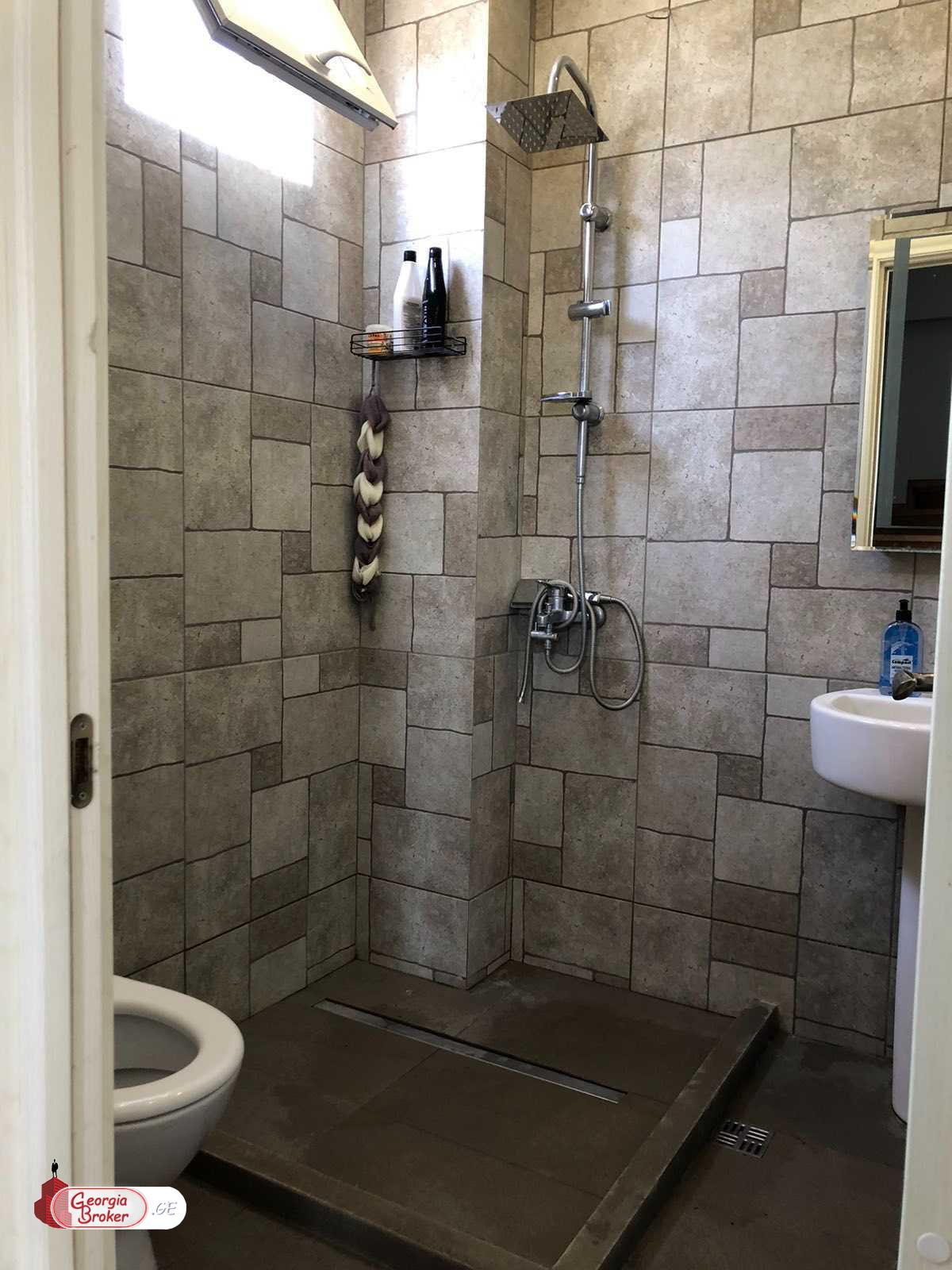 nearly repaired 3-room apartment for sale