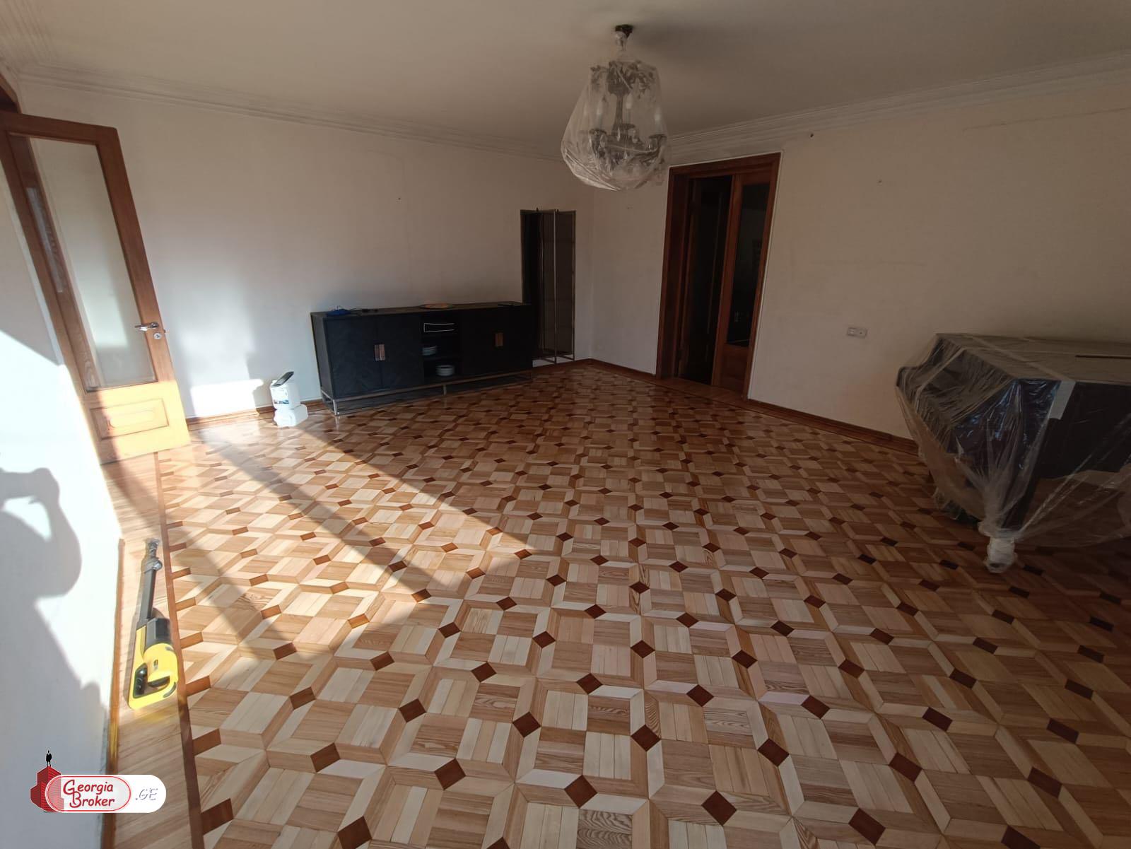 продается квартира с новым ремонтом 3-комнаты