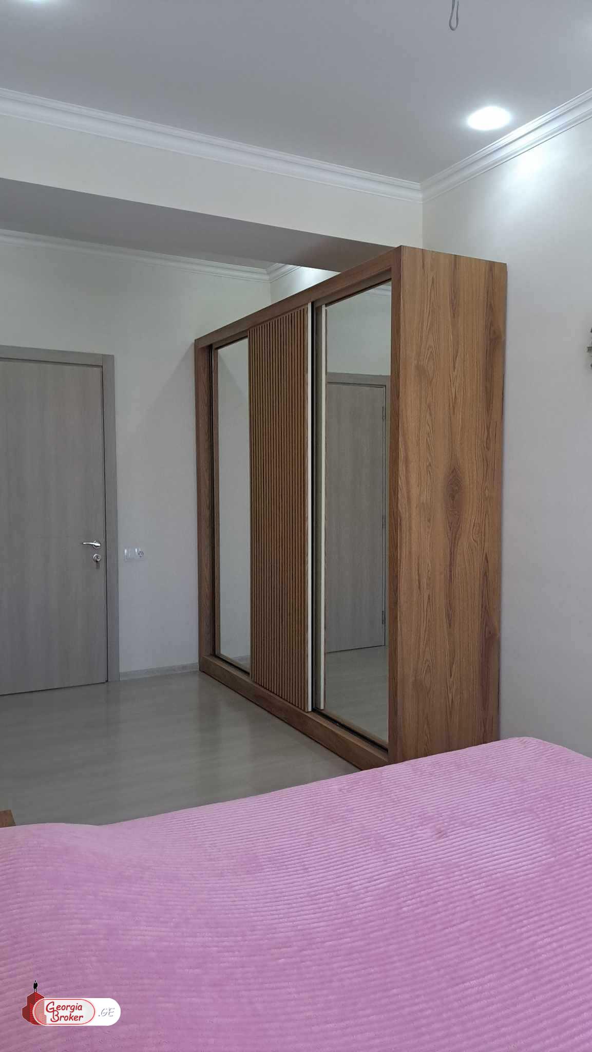 nearly repaired 3-room apartment for sale